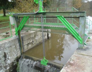 Canal-Nantes-Brest-Vanne-discharge-3