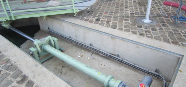 Arsenal Lock (75) – Leaf