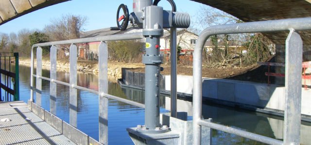 Courlon Guard Door (89) – door and water gate