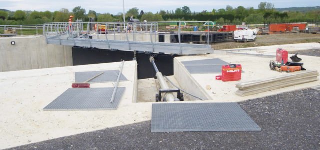 Guard Door of Givet (08) – door and water gate