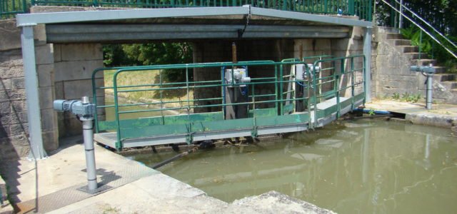 Ecluse des Granges (58) – Vantail et vanne aqueduc